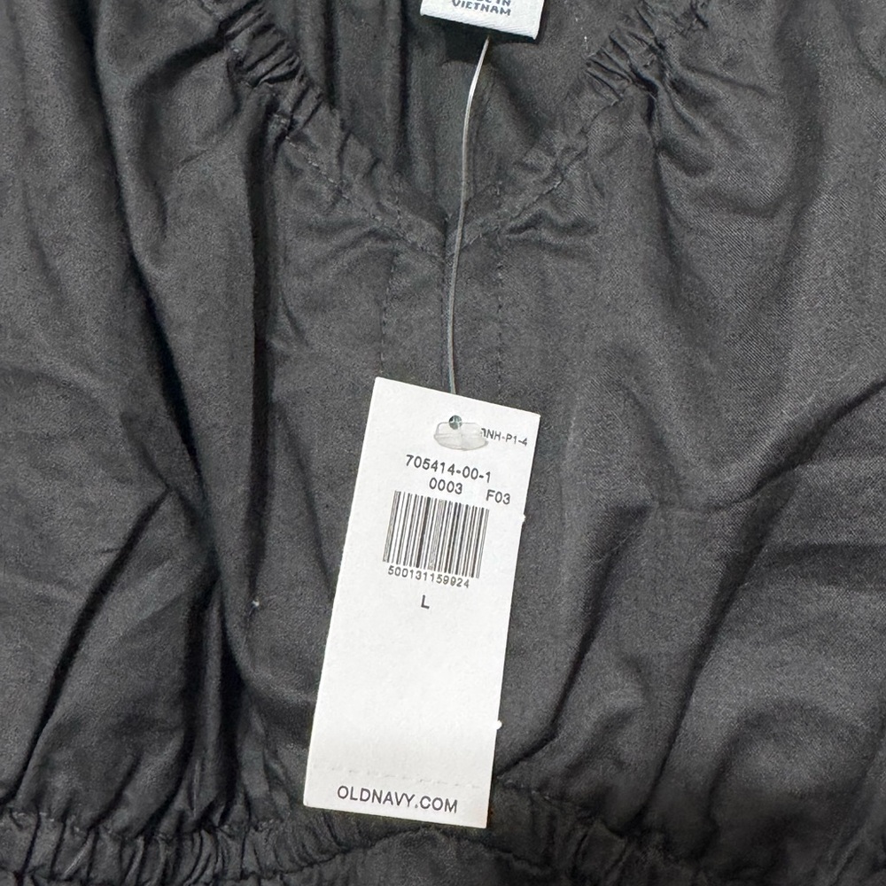Old Navy Women’s Black Romper - Picture 3 of 3
